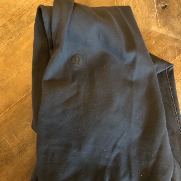 Lululemon Ready to Rulu 7/8 joggers - Picture 3 of 3